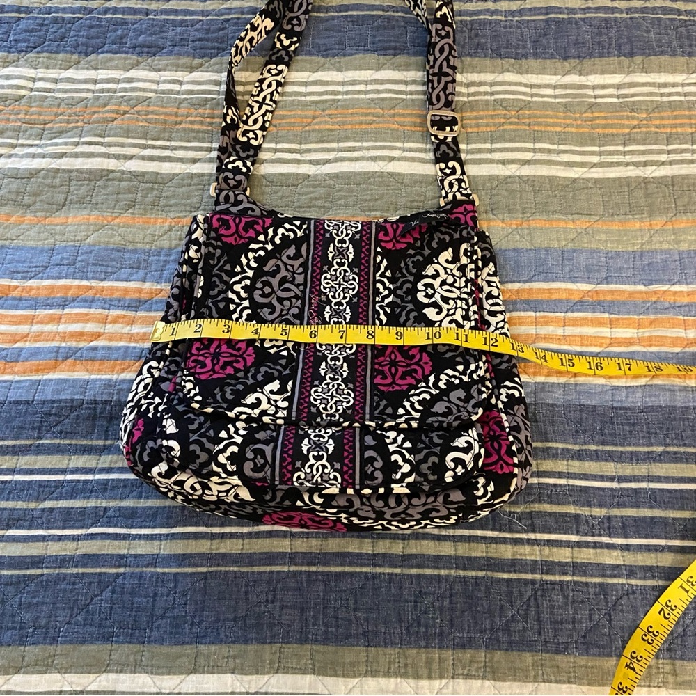 Vera Bradley Black and Pink Shoulder Bag with Vibrant Design - Picture 10 of 10
